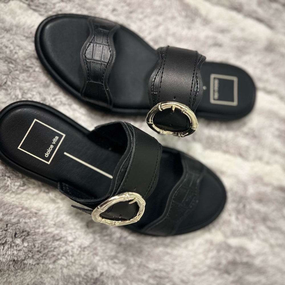 Steve Madden Black Sandals *BRAND NEW